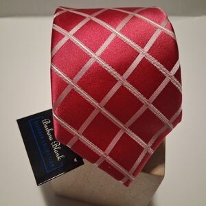 Barbara Blank Mens Pink & Whie Geometric Plaid 100% SIlk Tie. NWT